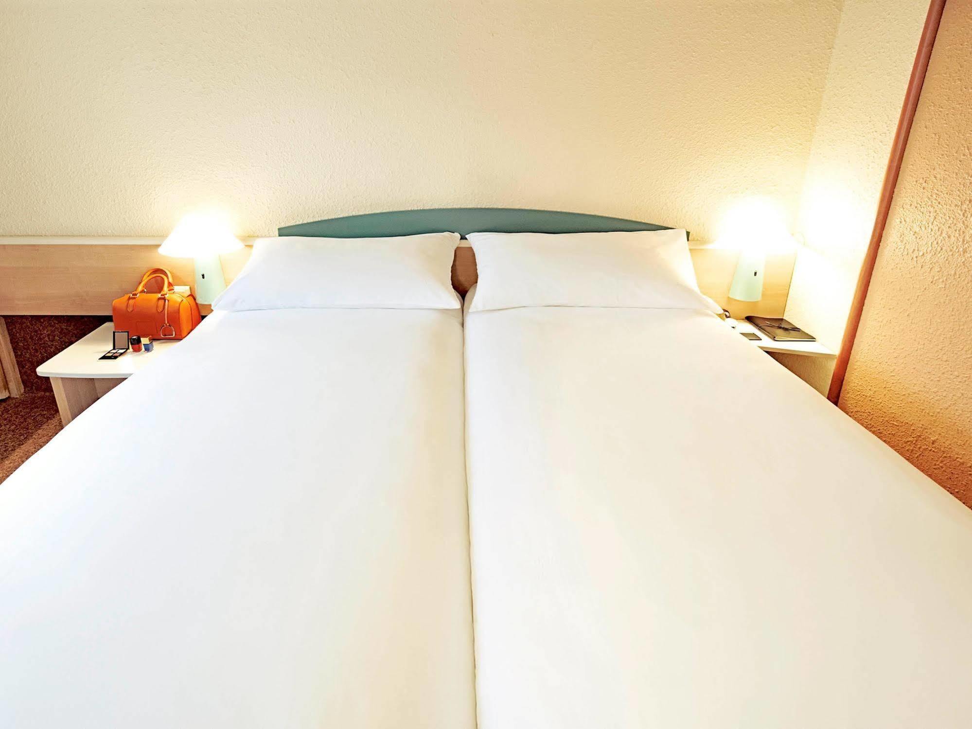 Ibis Archamps Porte De Geneve المظهر الخارجي الصورة